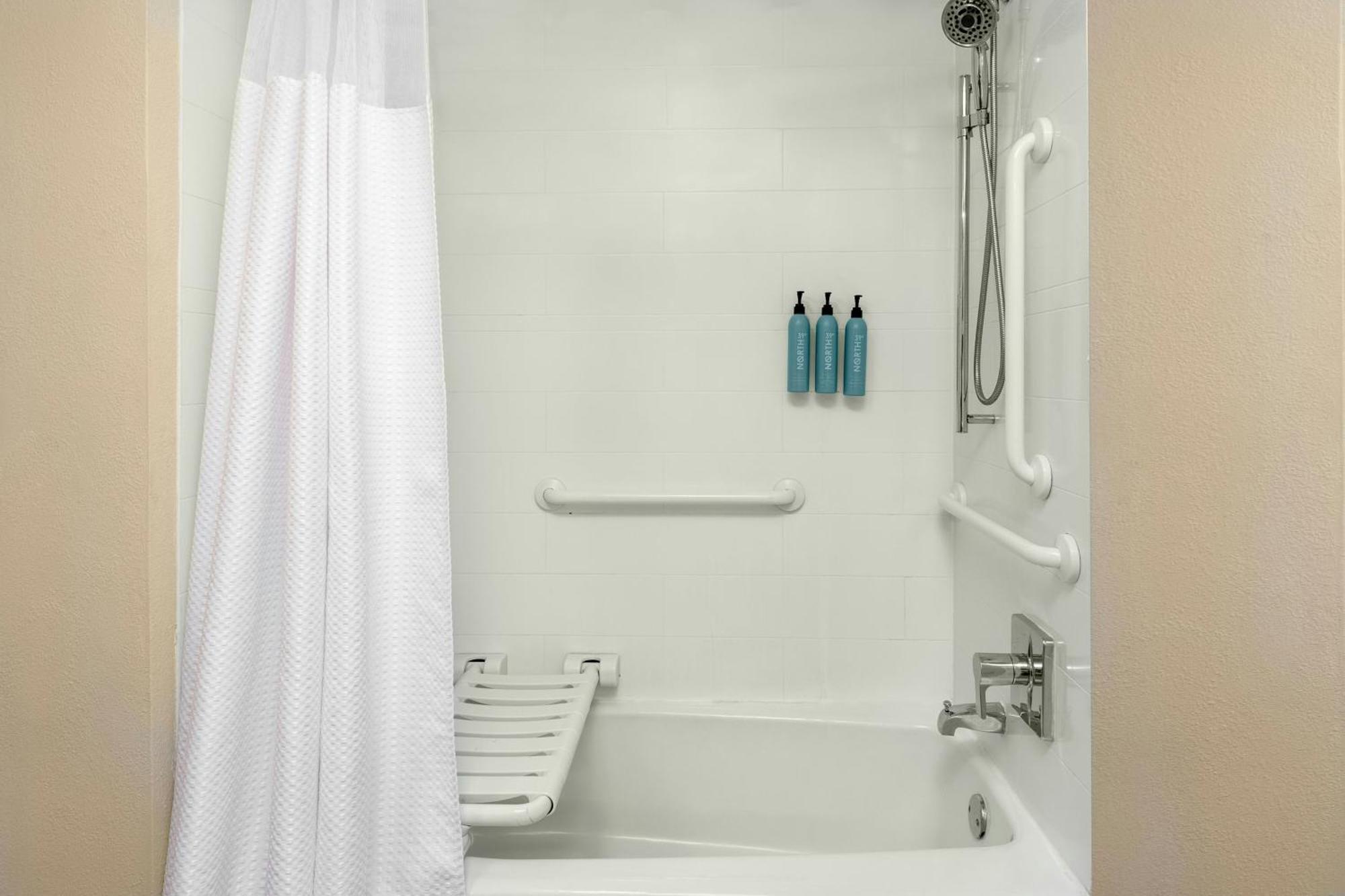 Courtyard By Marriott Oklahoma City Airport Экстерьер фото