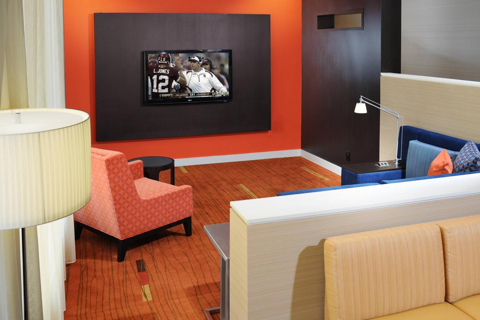 Courtyard By Marriott Oklahoma City Airport Экстерьер фото