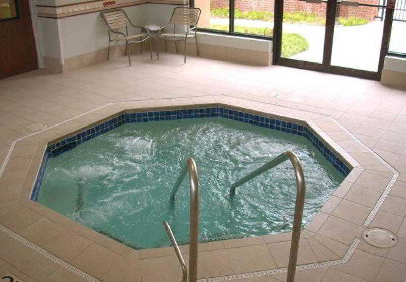 Courtyard By Marriott Oklahoma City Airport Экстерьер фото